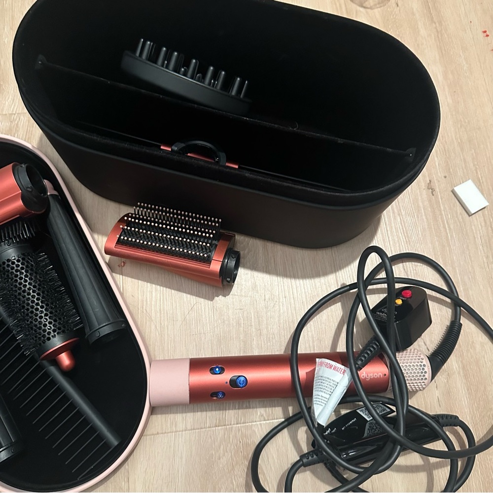 Dyson Airwrap i.d.™ multi-styler and dryer Straight+Wavy